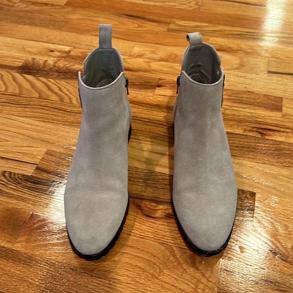 Tan Faux Suede ankle booties - Picture 4 of 5